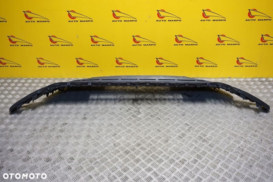 TOYOTA SIENNA 2021 - Kratka w Zderzak Atrapa Dolna Grill USA - 9
