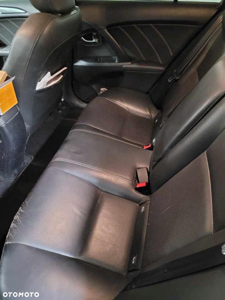 Toyota Avensis 1.8 Prestige - 11
