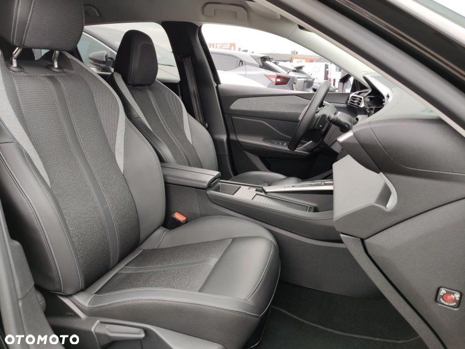 Peugeot 308 - 23