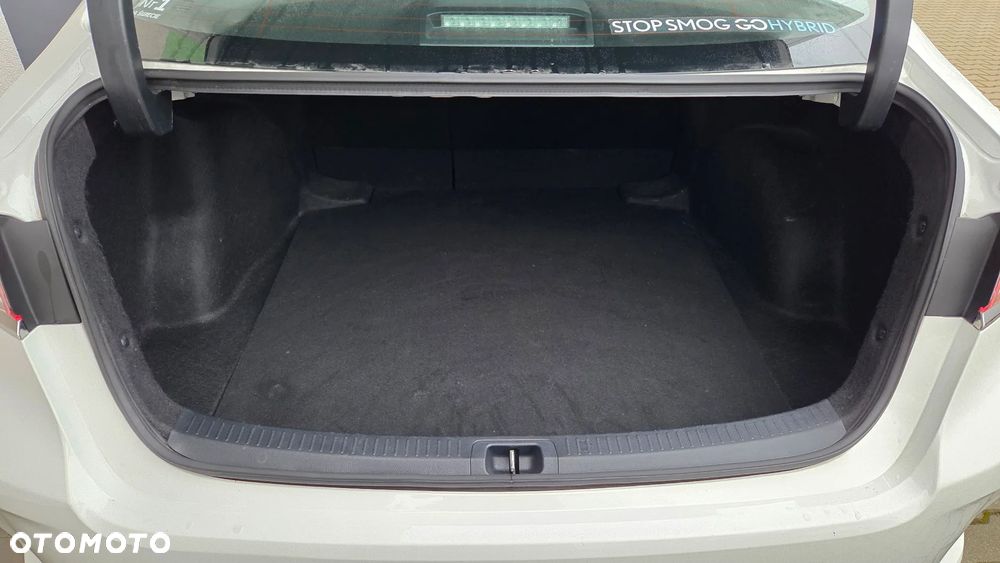 Toyota Corolla 1.8 Hybrid GPF Comfort - 24