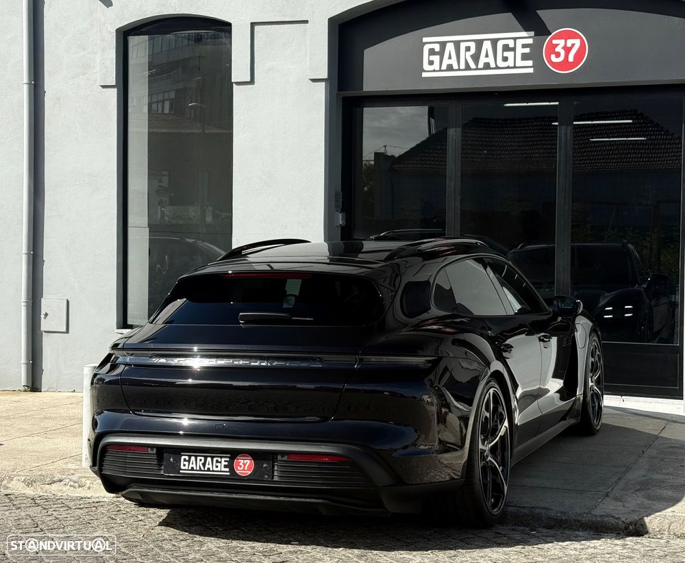 Porsche Taycan Cross Turismo 4 - 8