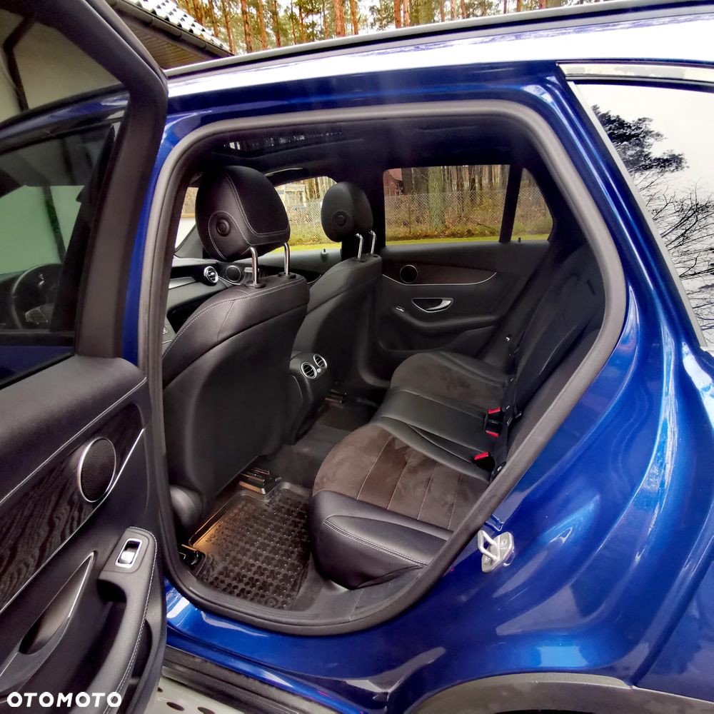 Mercedes-Benz GLC 250 4Matic 9G-TRONIC AMG Line - 16