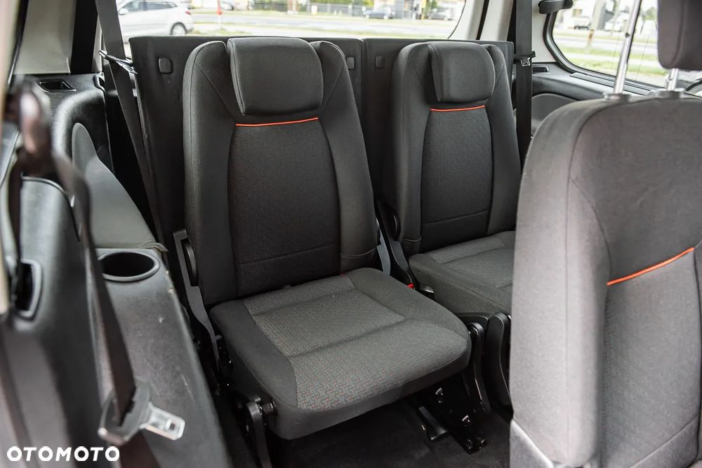 Ford Galaxy 2.0 Titanium - 28