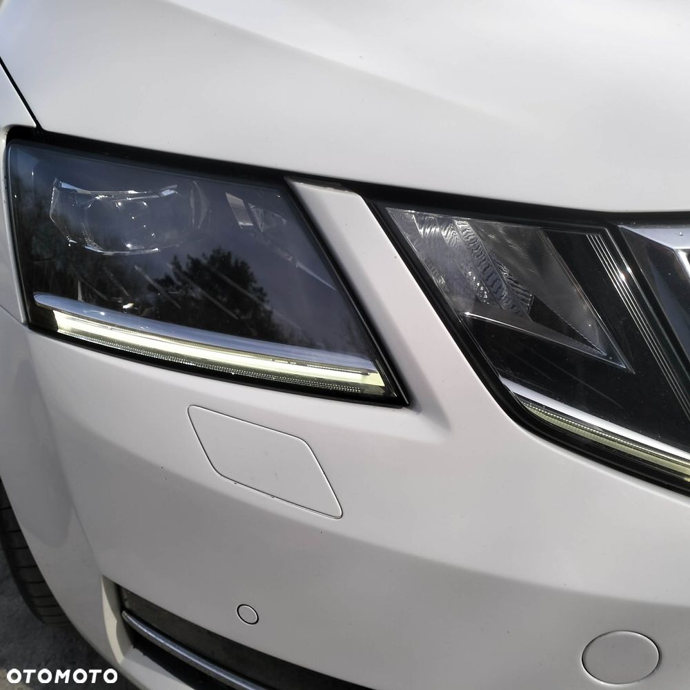 Skoda Octavia 2.0 TDI SCR Clever DSG - 3