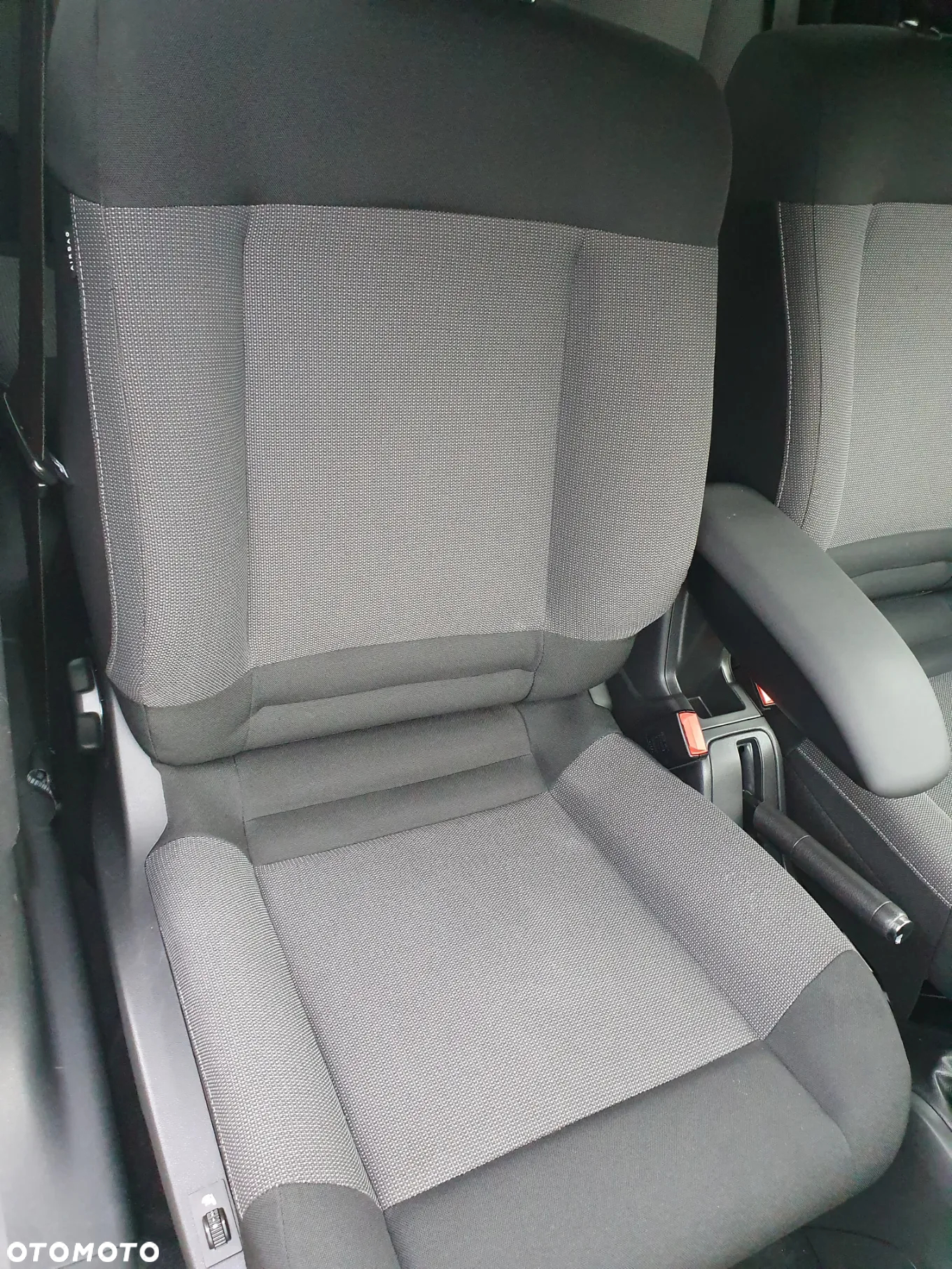 Citroën C4 Cactus 1.2 PureTech Shine S&S - 19