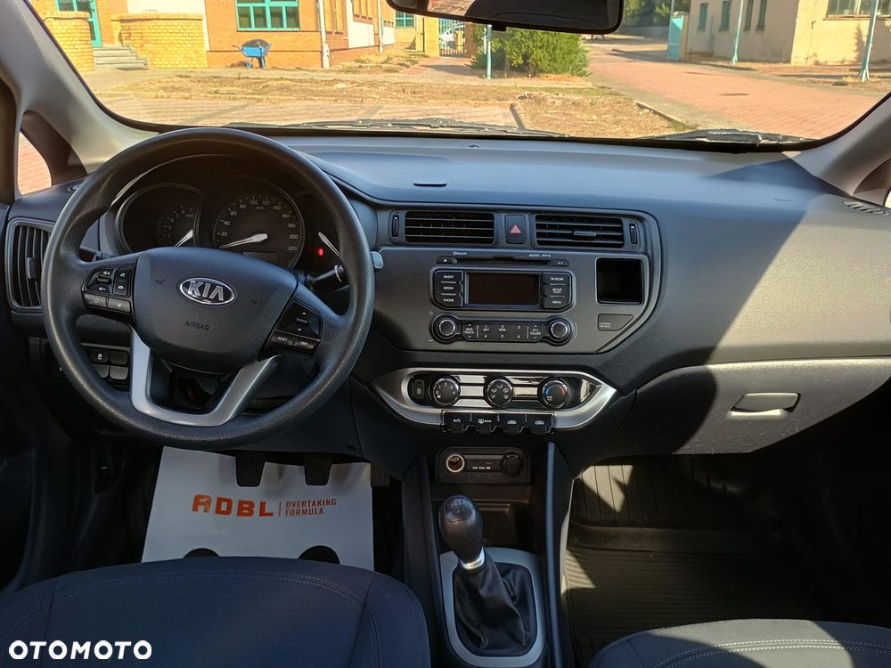 Kia Rio 1.4 M - 4