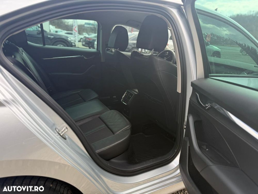 Skoda Octavia 2.0 TDI DSG Style - 11