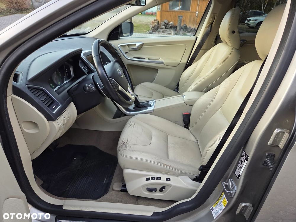 Volvo XC 60 T6 AWD Momentum - 5