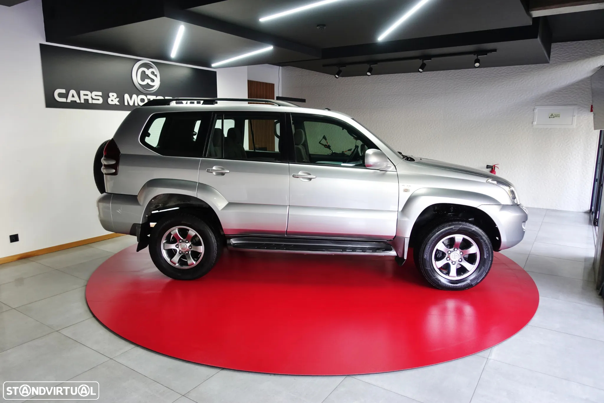 Toyota Land Cruiser 3.0 D-4D Std TA - 19
