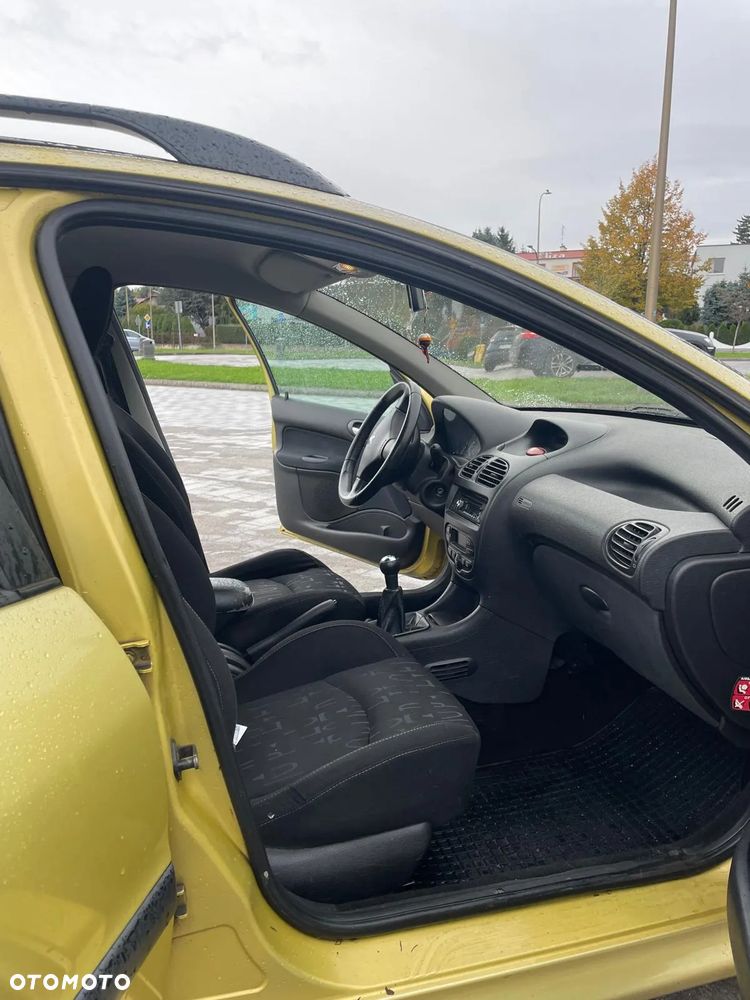 Peugeot 206 - 3