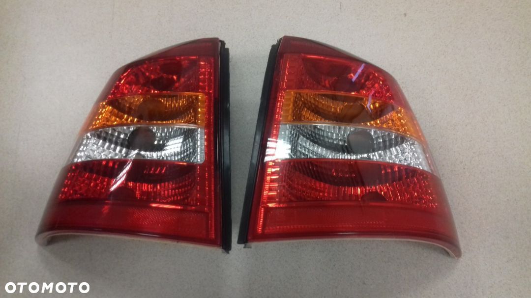 LAMPA TYLNA OPEL ASTRA G II 1998-2009 HB NOWA - 1