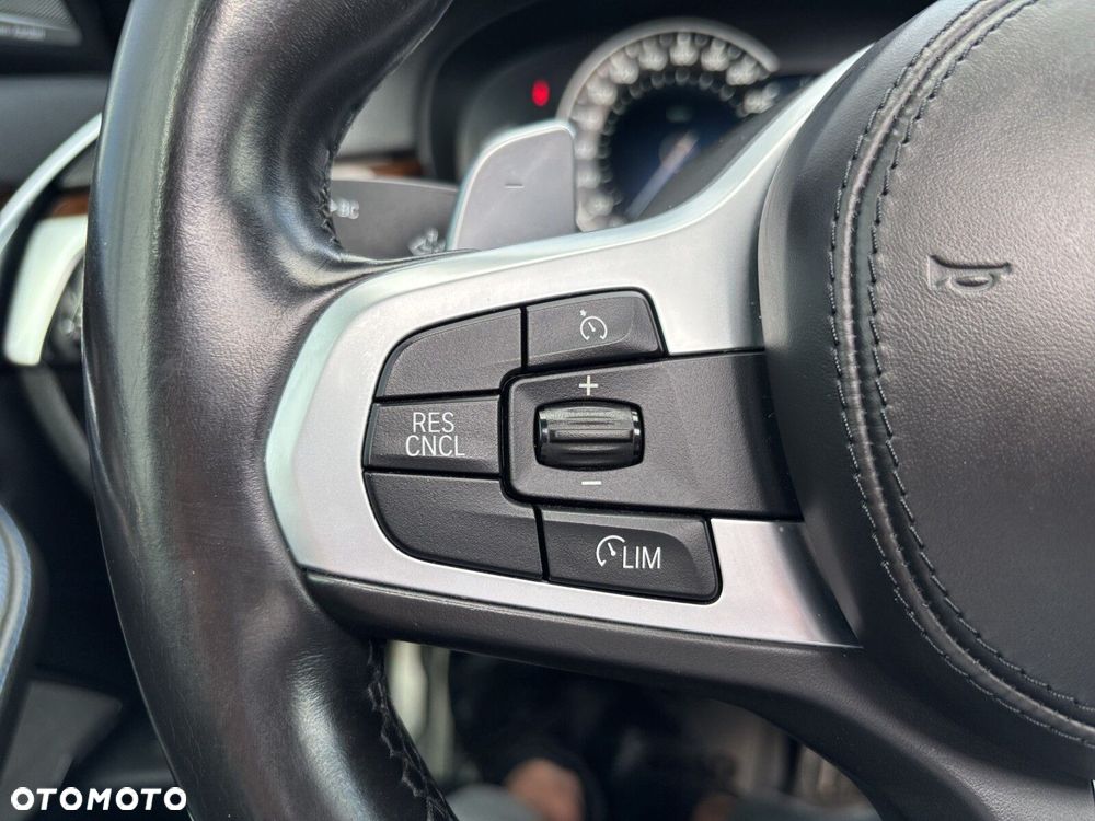 BMW Seria 5 - 24