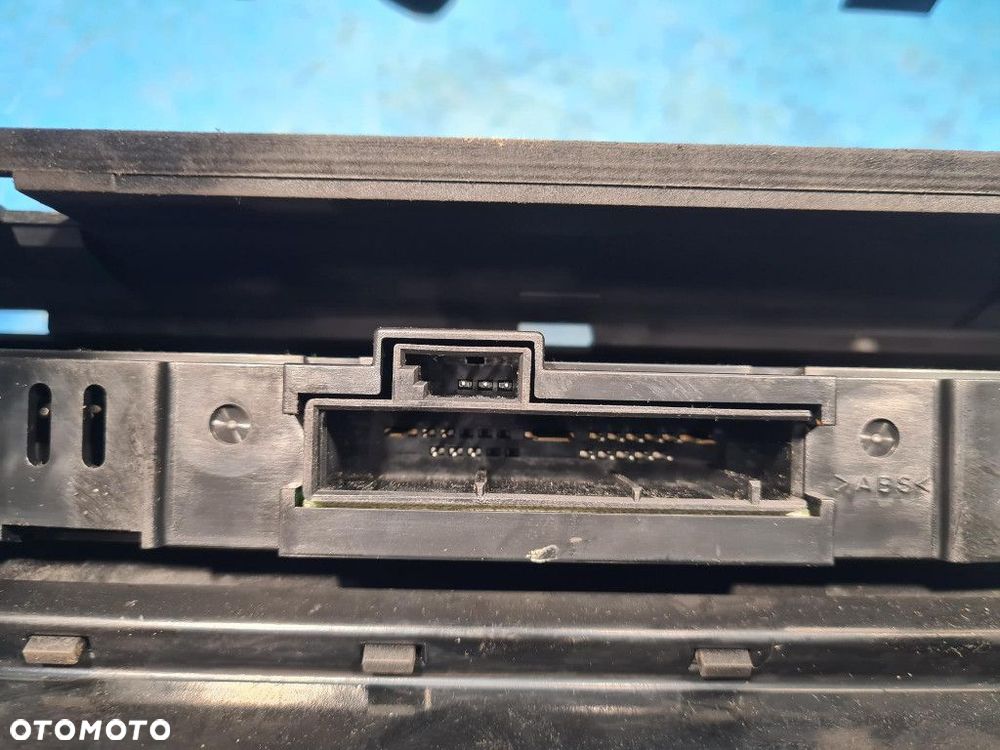 BMW 320 E46 LIFT POPIELNICZKA - 11