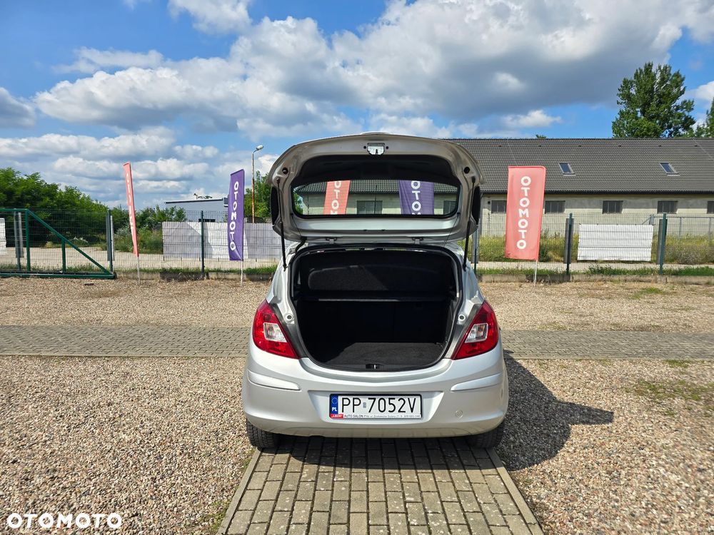 Opel Corsa 1.4 16V Edition - 10