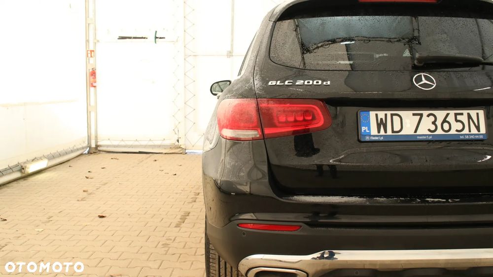 Mercedes-Benz GLC 200 d 4-Matic Business Edition - 11