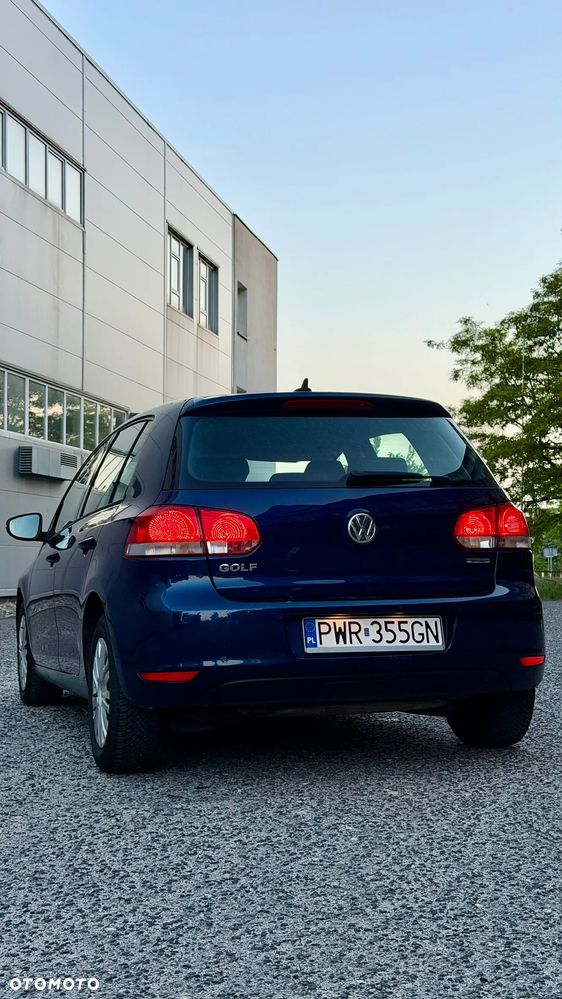 Volkswagen Golf - 6