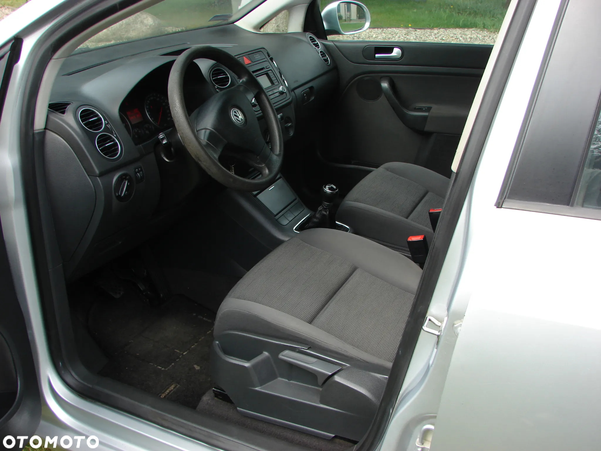 Volkswagen Golf - 5