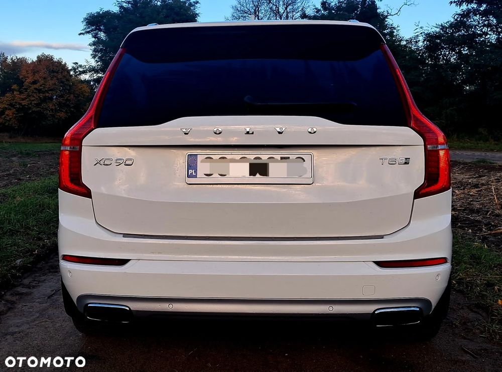 Volvo XC 90 - 8