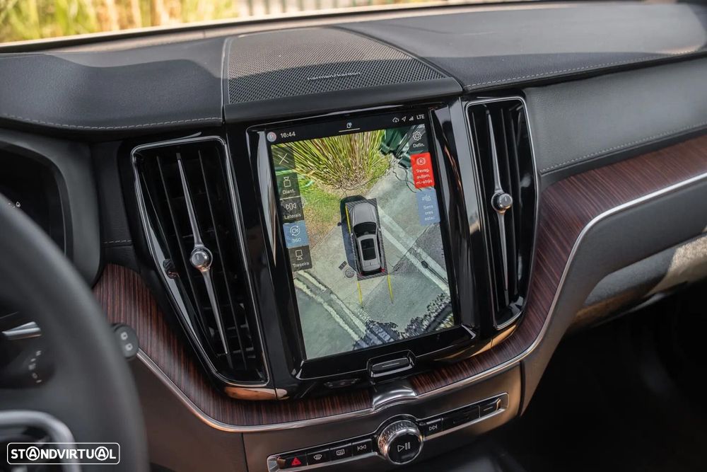 Volvo XC 60 T8 AWD Recharge Ultimate Bright — fotografia 18