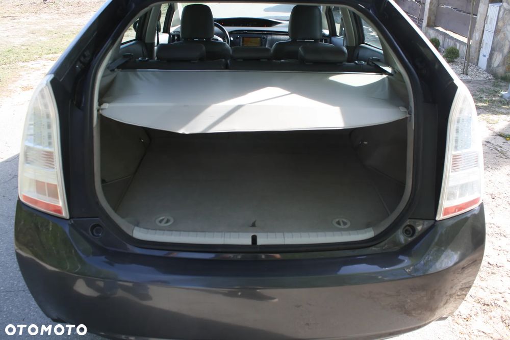 Toyota Prius 1.8 HSD Prestige - 15
