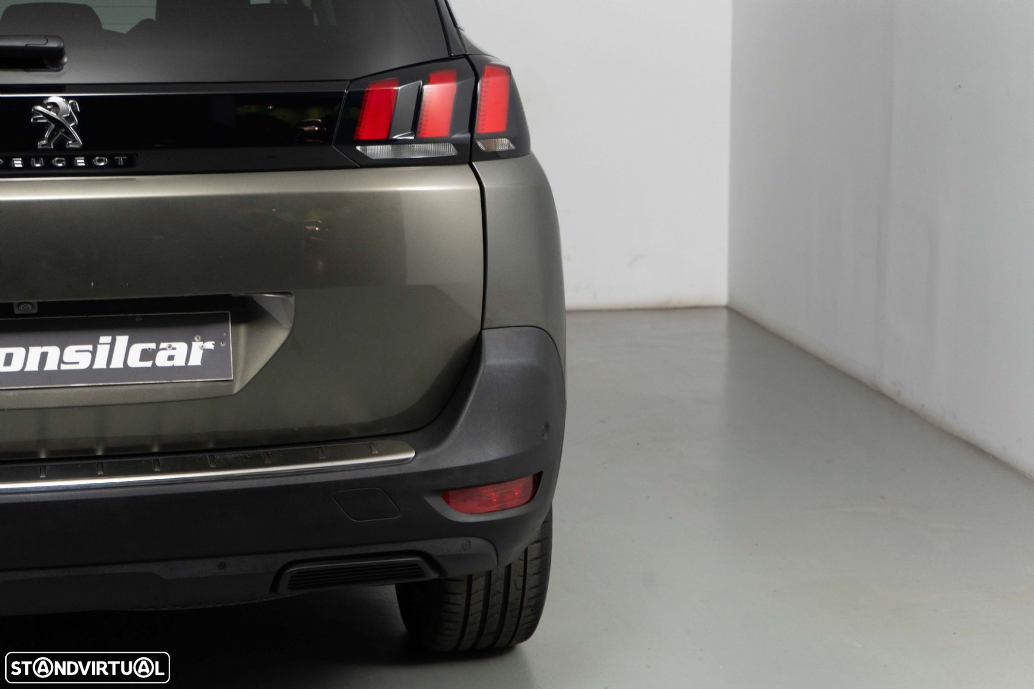Peugeot 5008 1.2 PureTech Allure EAT8 - 19