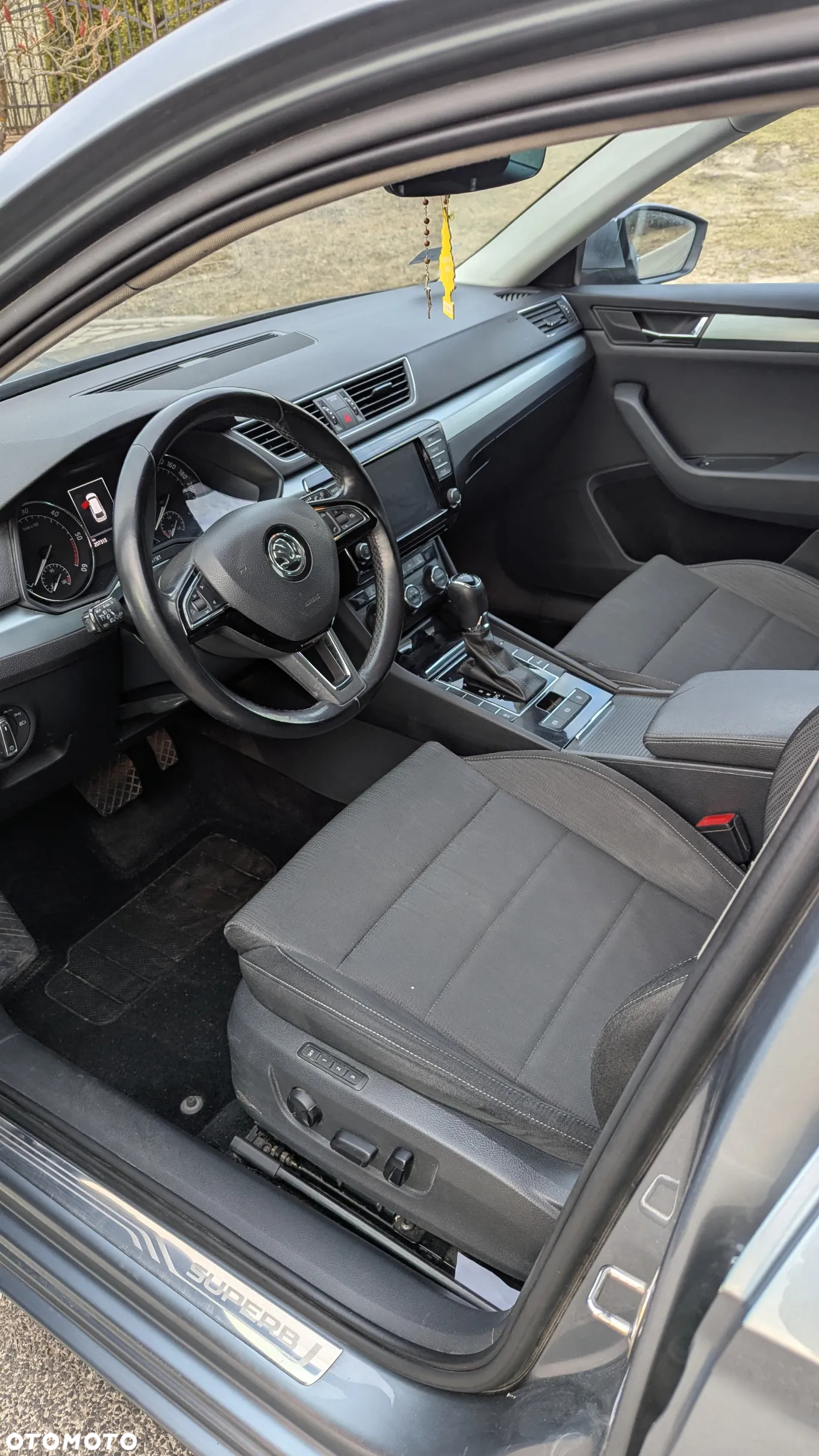 Skoda Superb 1.6 TDI DSG Ambition - 21