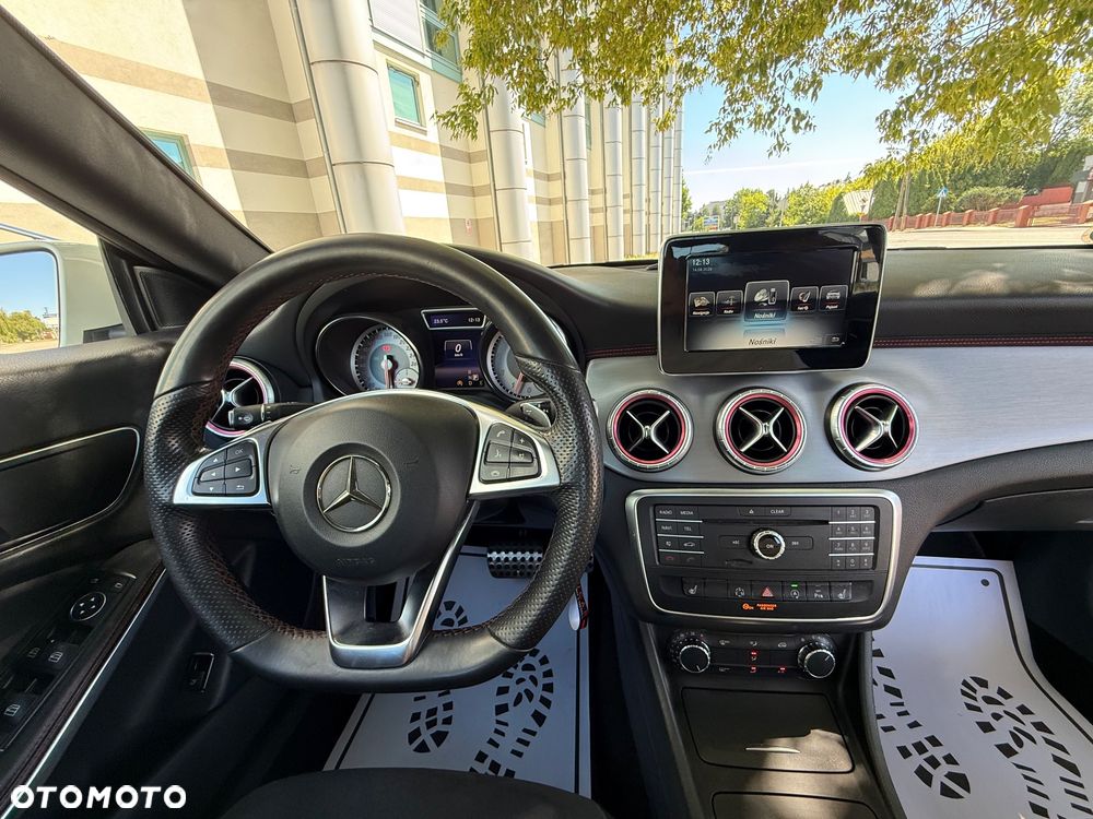 Mercedes-Benz CLA 180 7G-DCT AMG Line - 25