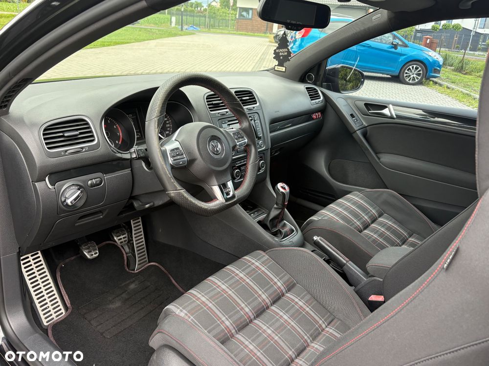 Volkswagen Golf 2.0 GTI - 9