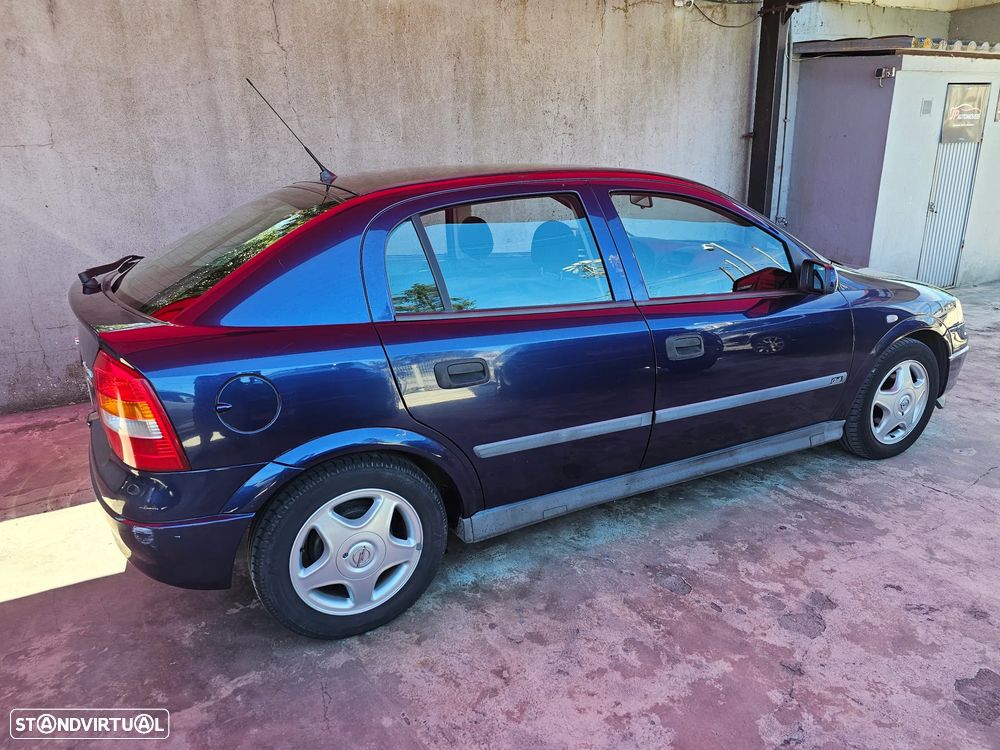 Opel Astra 1.4i 16V Sport - 4
