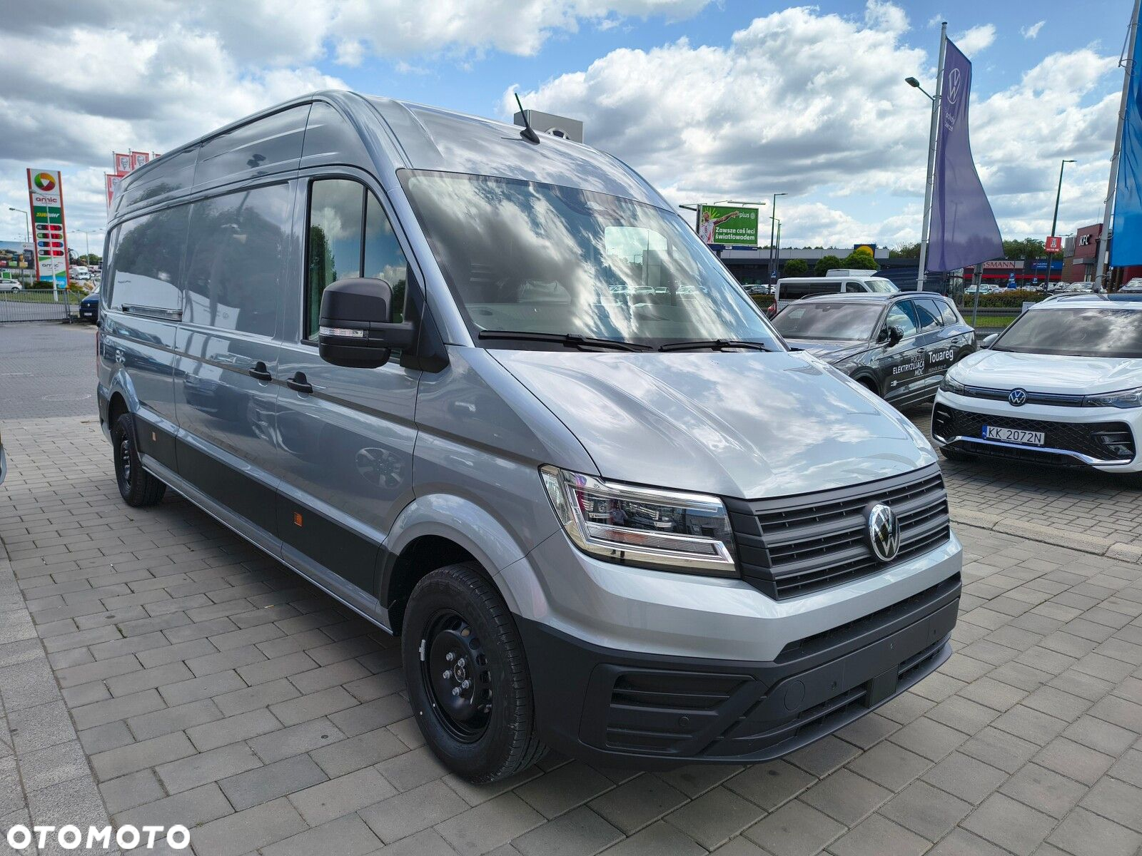Volkswagen Crafter 35 2.0 TDI L4H3 4490 177KM AUTOMAT - 2