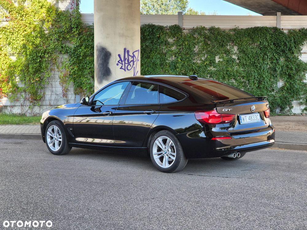 BMW Seria 3 320i GPF xDrive - 11