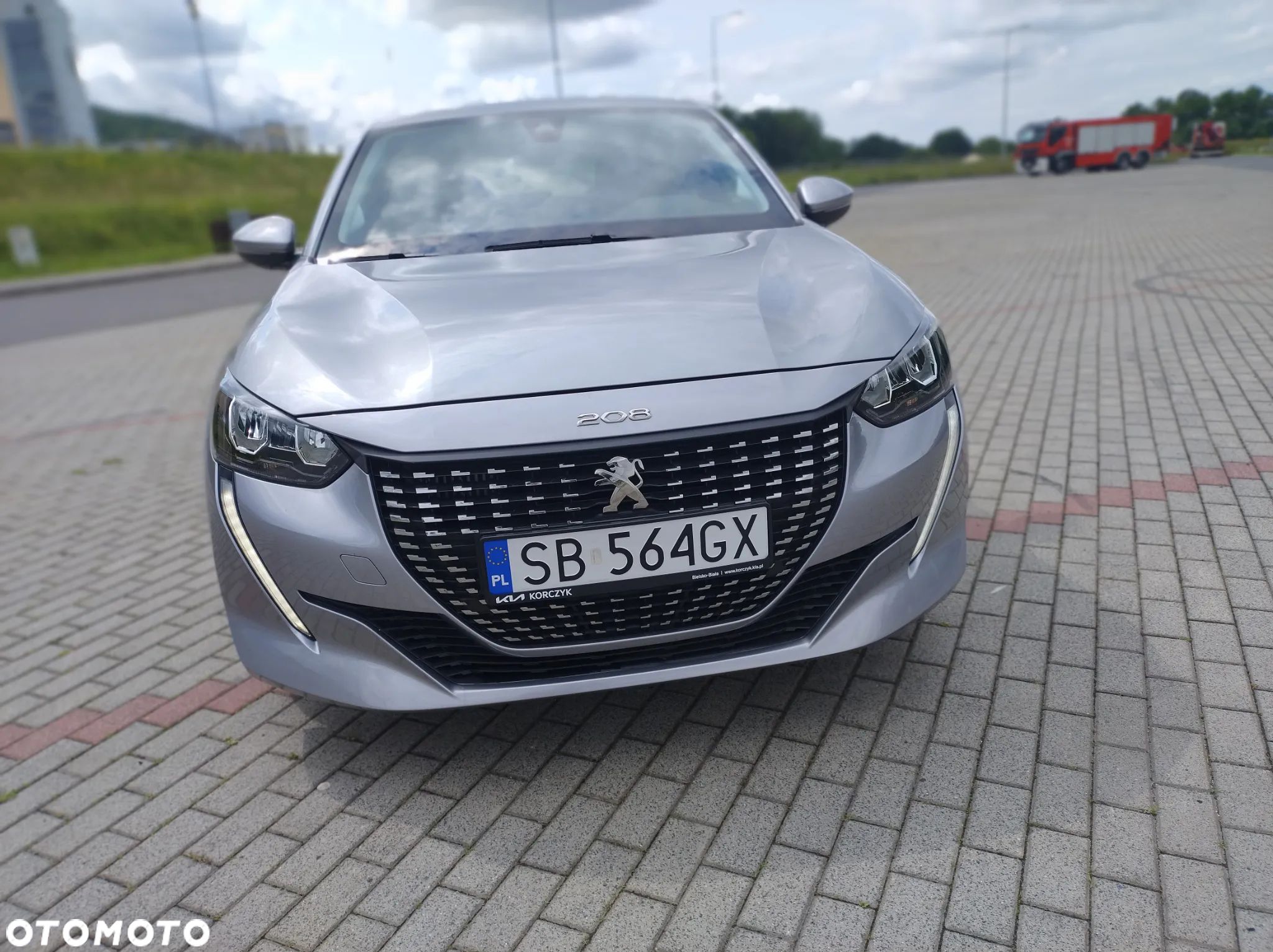 Peugeot 208 PureTech 100 Allure - 1