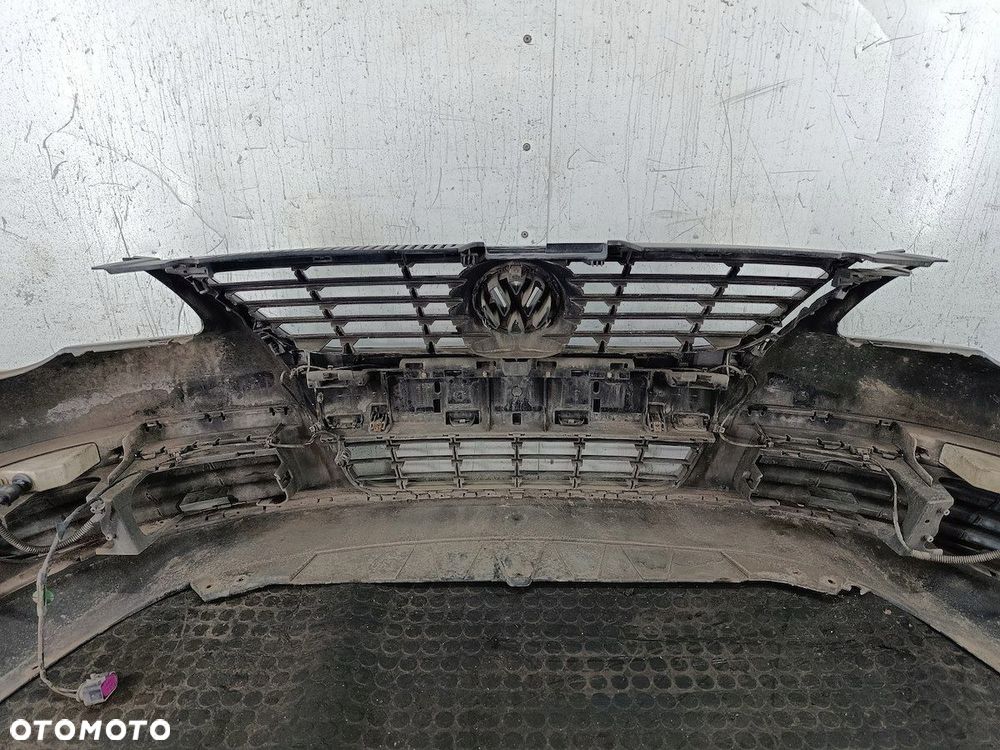 ZDERZAK PRZÓD VW PASSAT B6 LA7T KOMBI - 12