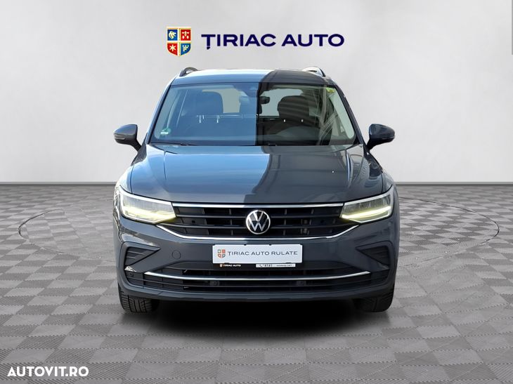 Volkswagen Tiguan - 9