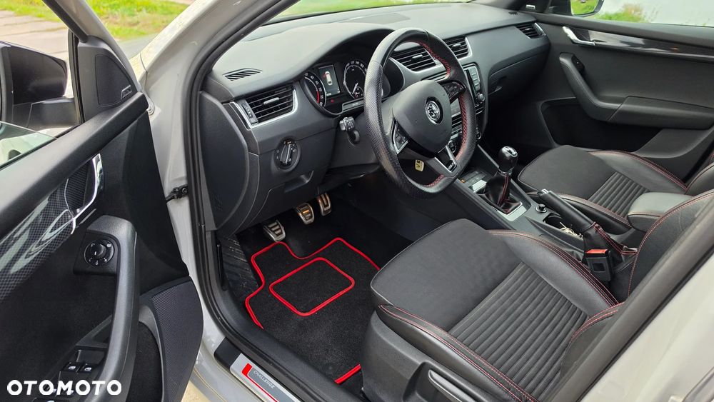 Skoda Octavia 2.0 TDI RS - 14
