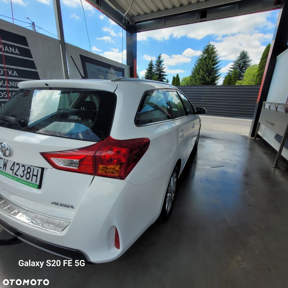 Toyota Auris 1.4 D-4D - 11