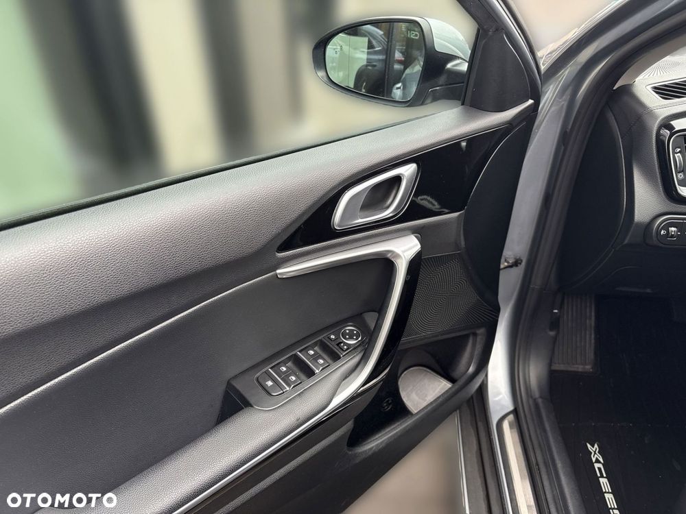 Kia XCeed 1.6 GDI PHEV L Business Line DCT - 10