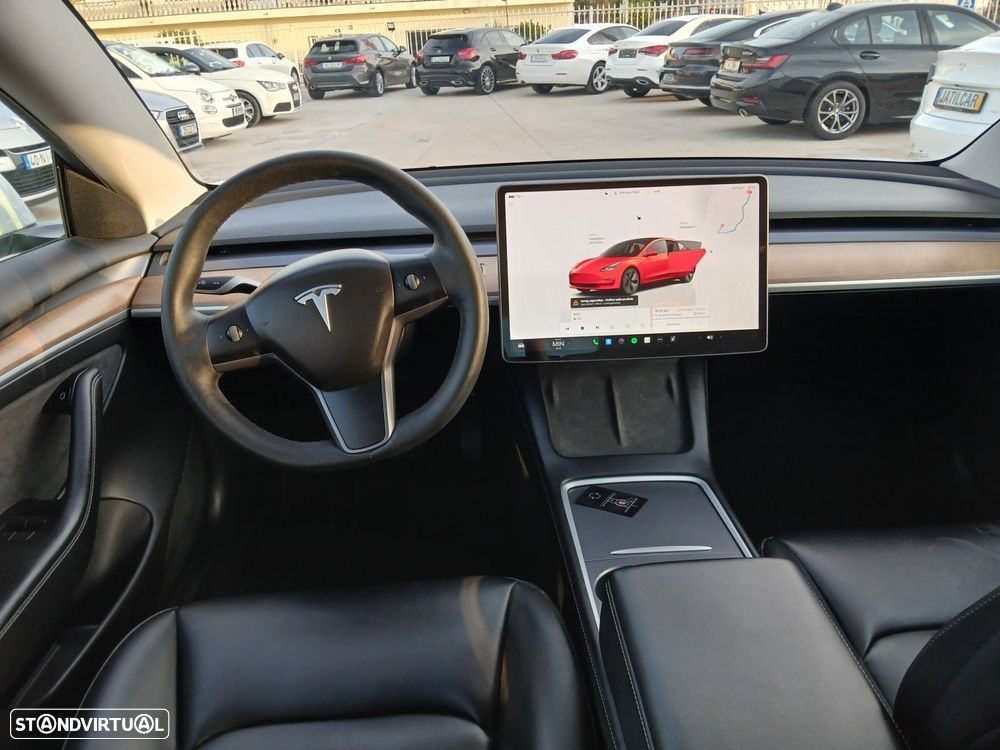 Tesla Model 3 - 16