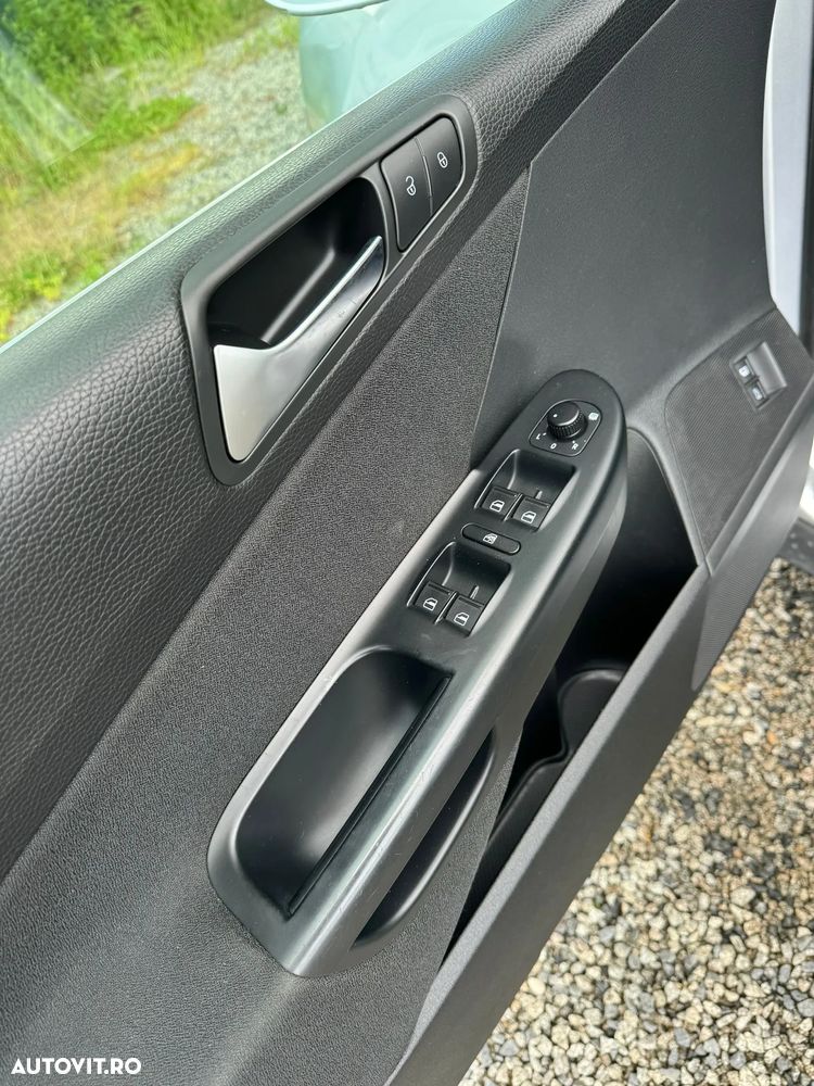 Volkswagen Passat - 17
