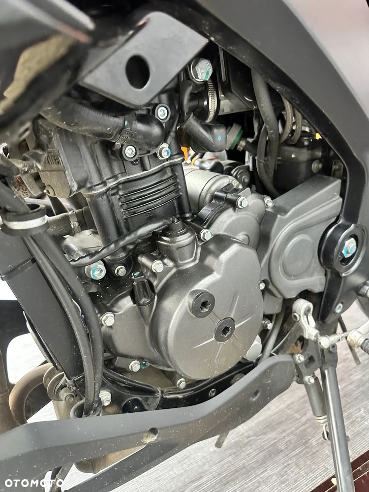 Aprilia Tuono - 15