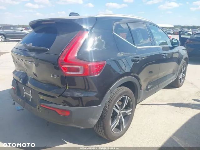 Volvo XC 40 - 5