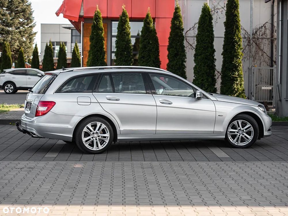 Mercedes-Benz Klasa C 30 T CDI AMG - 14