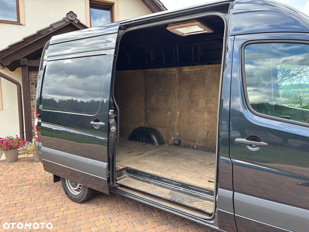 Mercedes-Benz Sprinter - 26