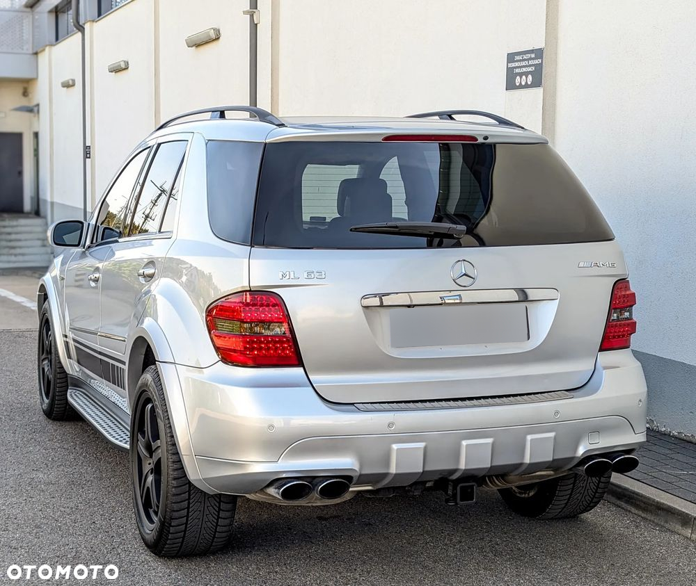 Mercedes-Benz ML 63 AMG 4Matic 7G-TRONIC - 8