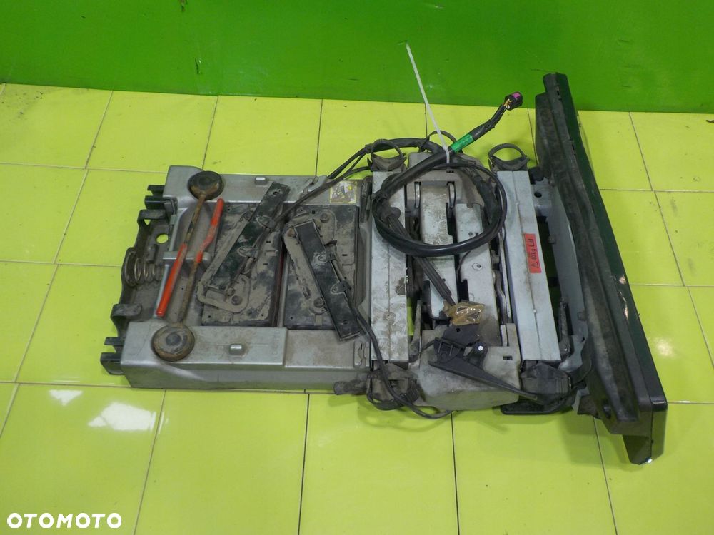 OPEL CORSA D 1.4 B 09r AUT bagaznik rowerowy - 8