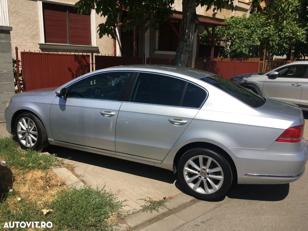 Volkswagen Passat 2.0 TDI Blue TDI DSG Comfortline - 1