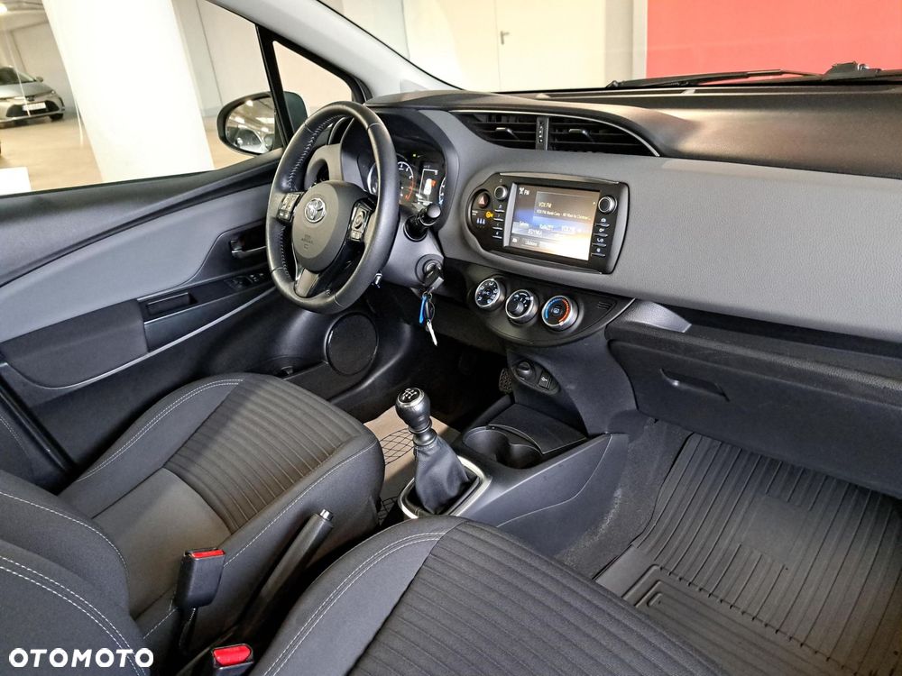 Toyota Yaris - 16