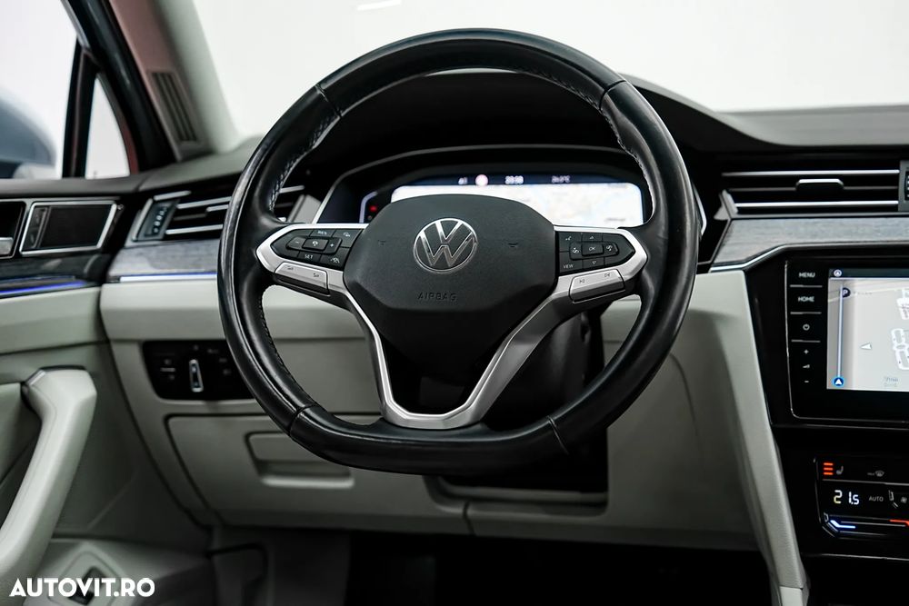 Volkswagen Passat 2.0 TDI DSG Highline - 16