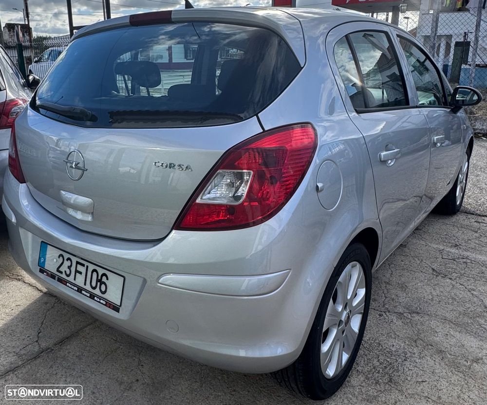 Opel Corsa 1.2 Enjoy - 4