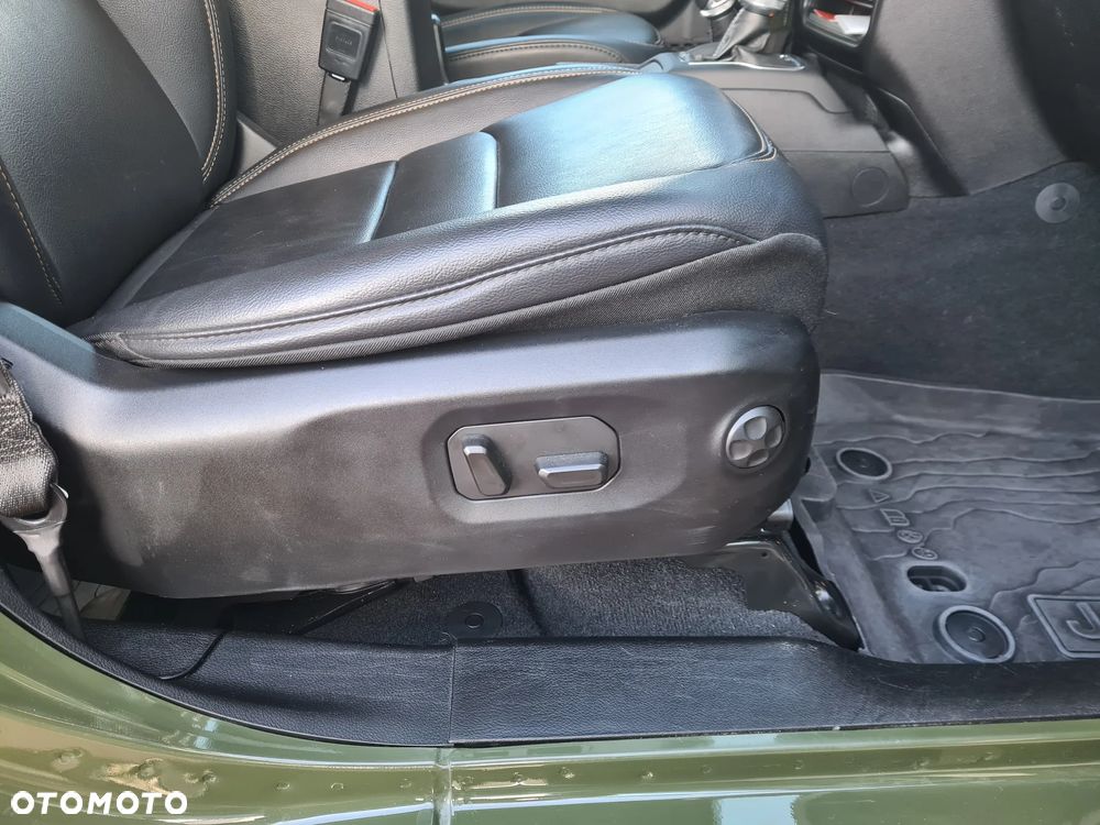 Jeep Wrangler Unlimited GME 2.0 Turbo Sahara - 19